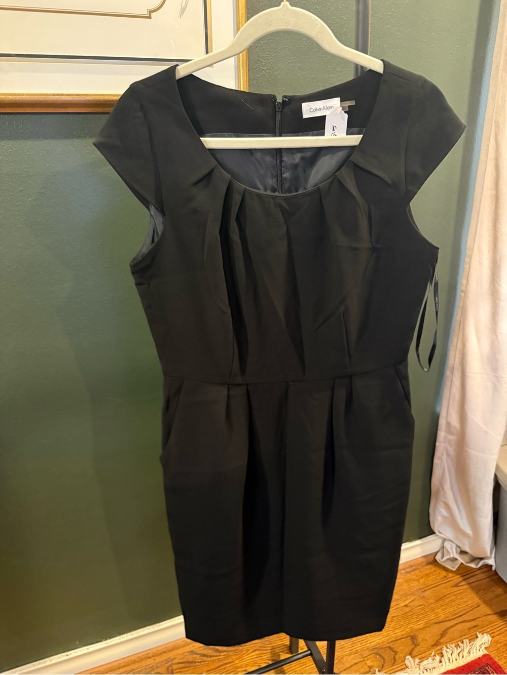 Calvin Klein Black Cap-Sleeve Pleated Sheath Dress